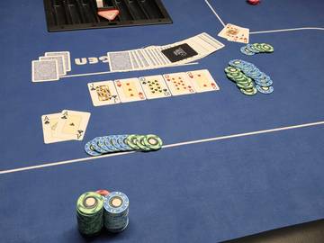 Poker Lounge Image 17